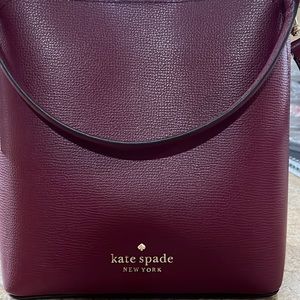 NWT Kate Spade crossbody bucket bag.